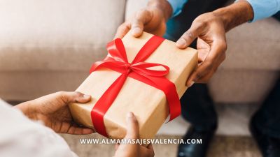 Sorprende a tu pareja con un masaje regalo de cumpleaños