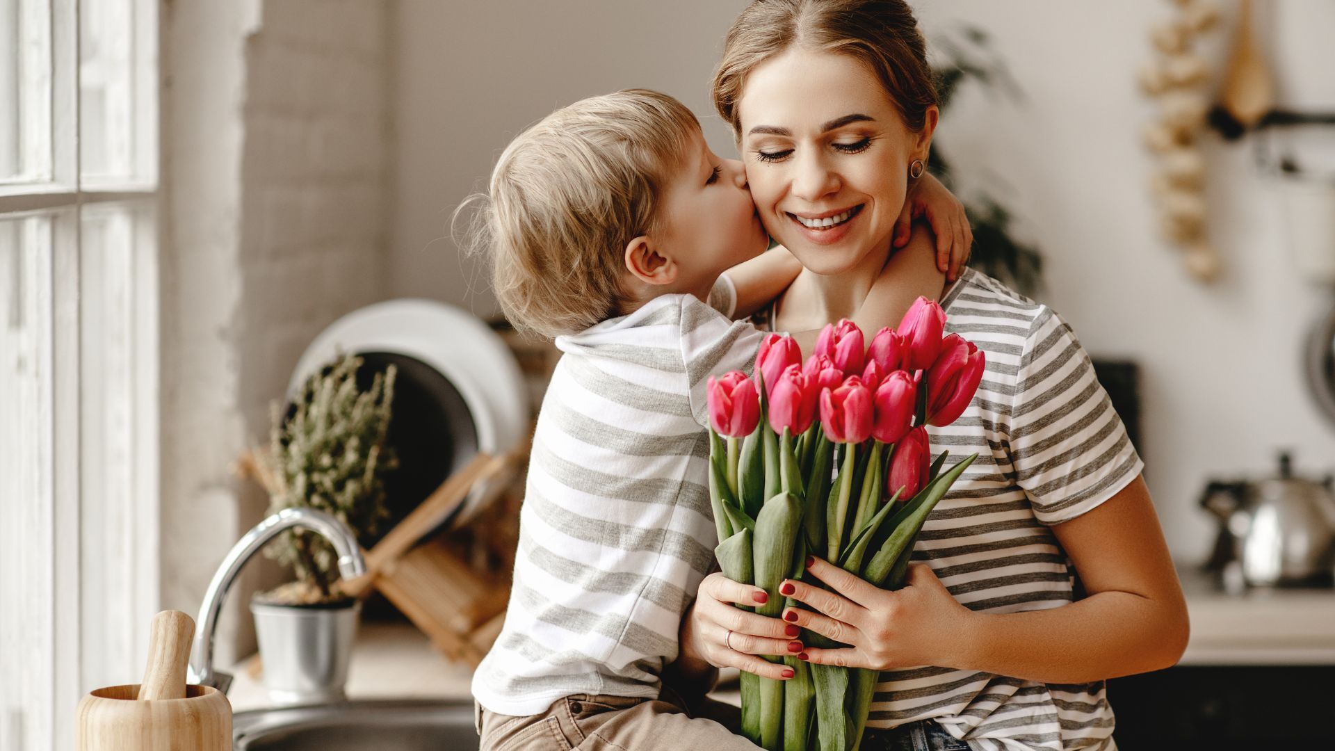 Masaje Relajante en Valencia: El Regalo Perfecto para Mamá | Relaxing Massage in Valencia: The Perfect Gift for Mom